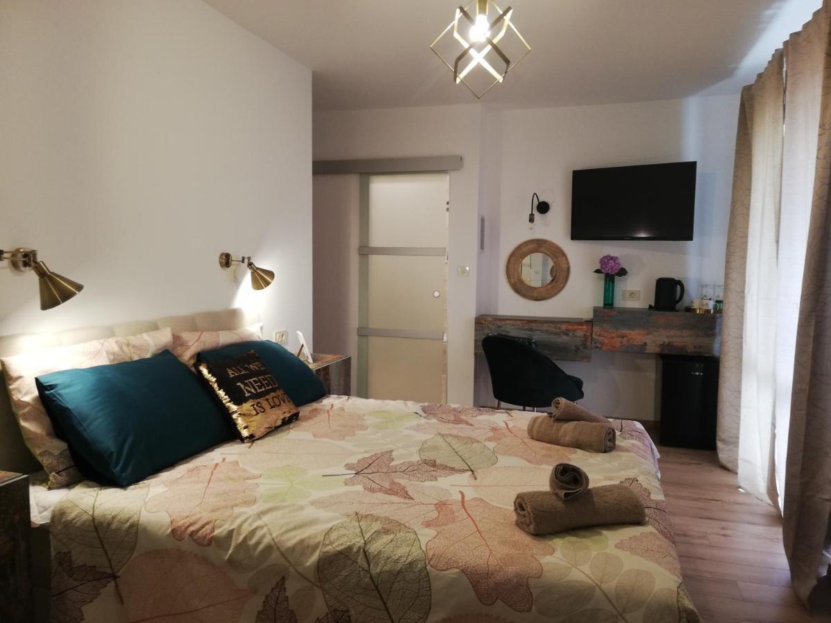 Riviera Rooms And Apartments Palit Dış mekan fotoğraf