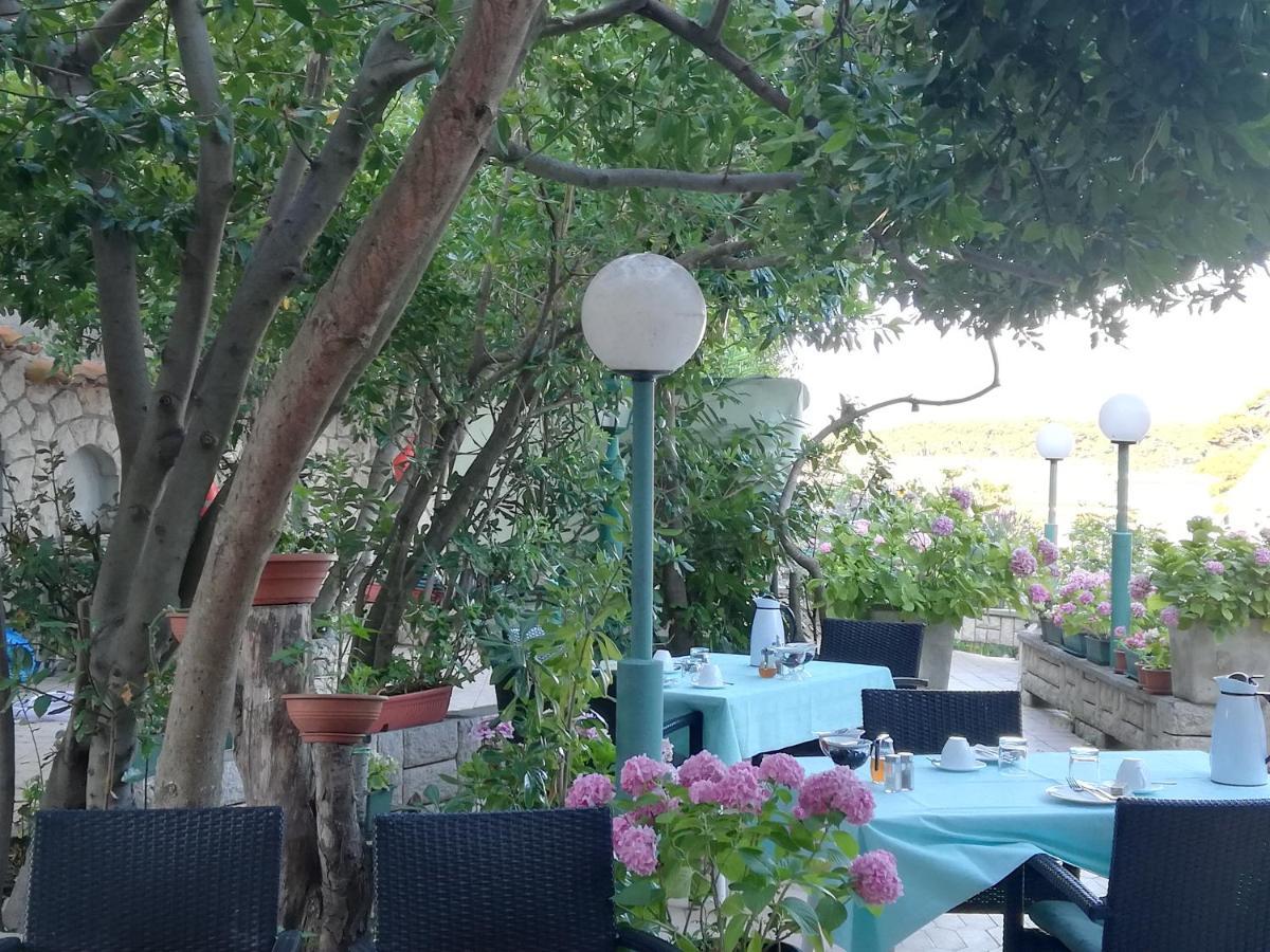 Riviera Rooms And Apartments Palit Dış mekan fotoğraf