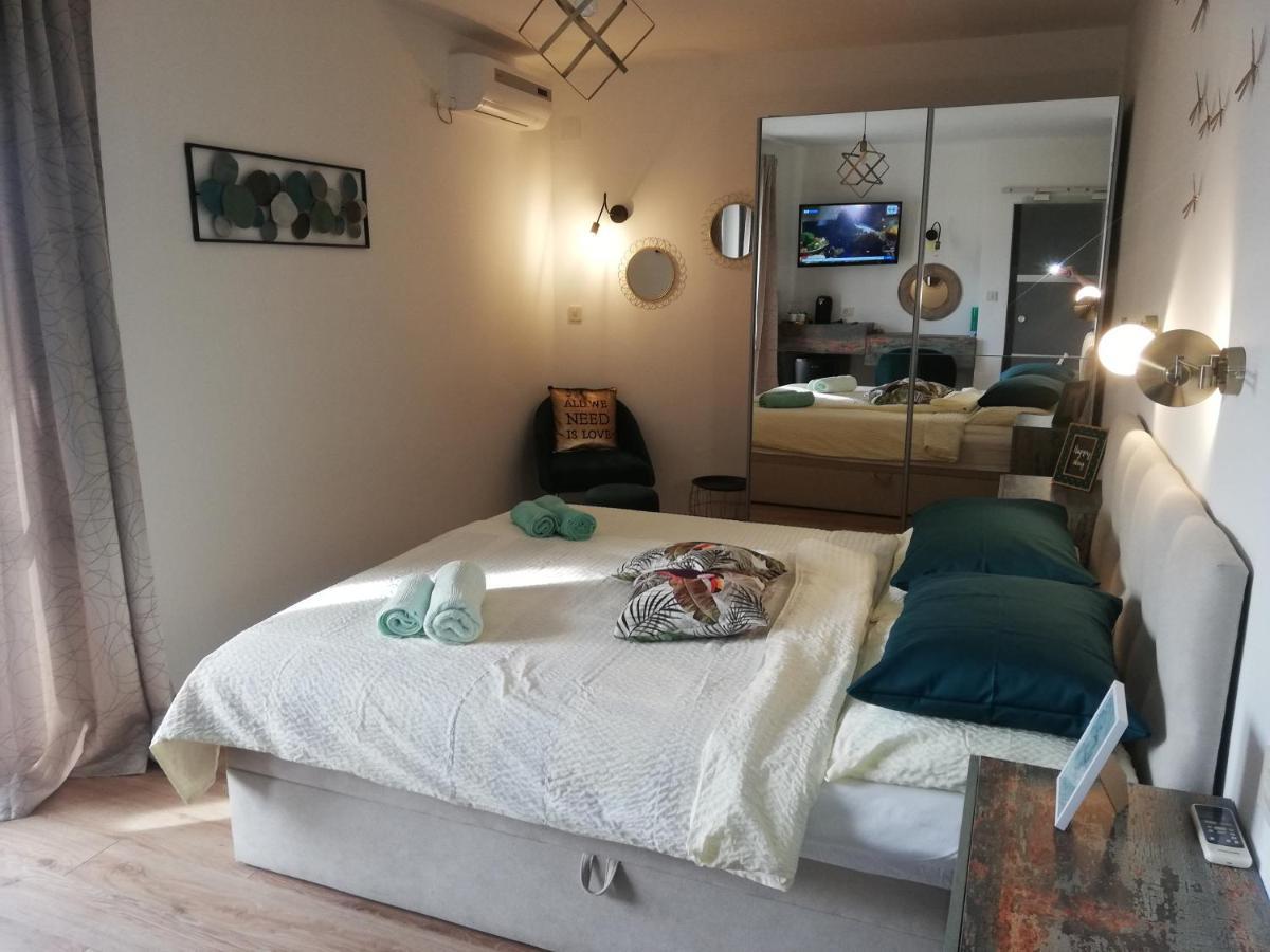 Riviera Rooms And Apartments Palit Dış mekan fotoğraf