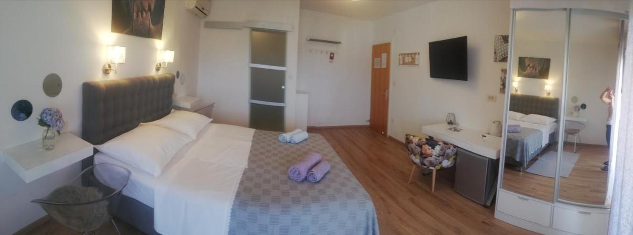 Riviera Rooms And Apartments Palit Dış mekan fotoğraf