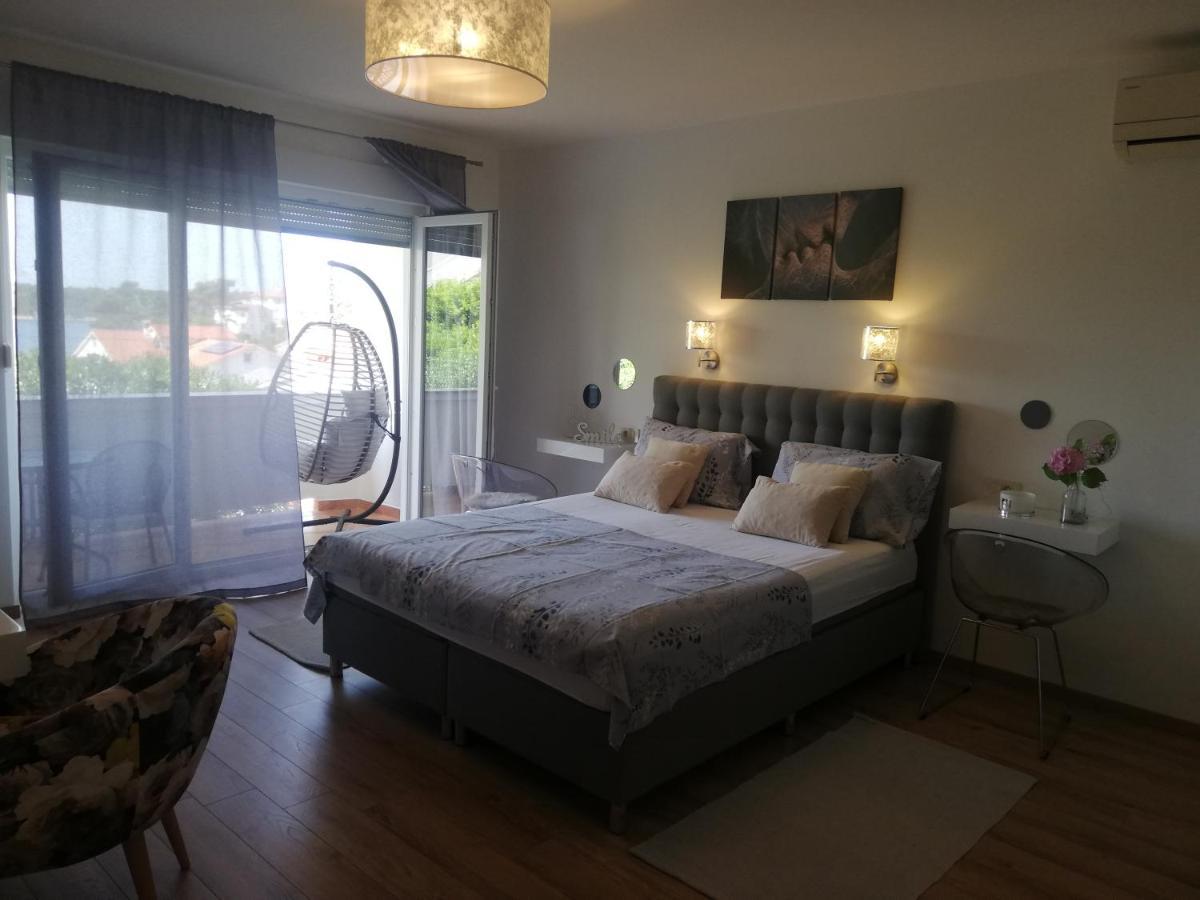 Riviera Rooms And Apartments Palit Dış mekan fotoğraf